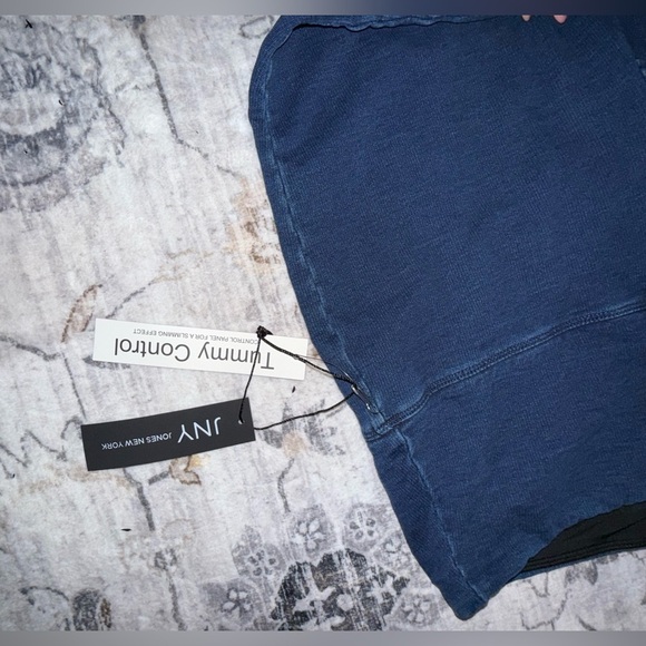 NWT JNY Tummy control Women's Blue Jeans - Picture 2 of 3